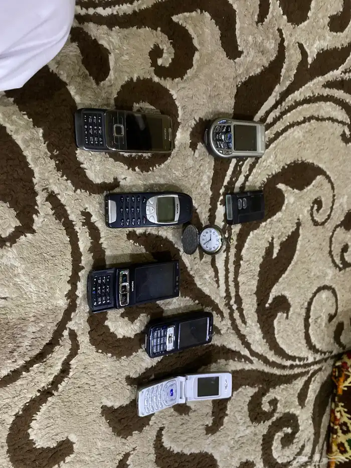 تراث جوالت قديمه وساعه وبيجر 10