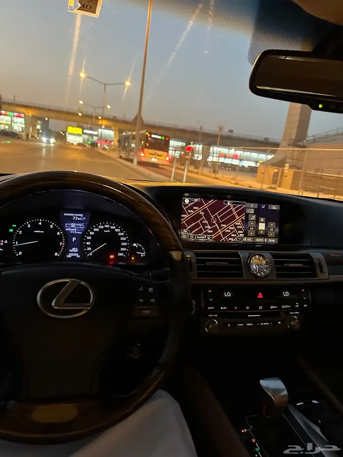 لكزس LS460 2015 19