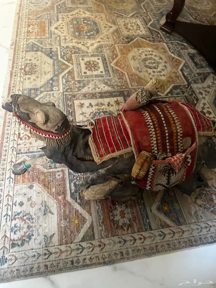 للبيع مجسم على شكل جمل 2