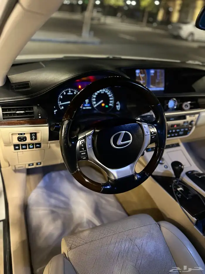 لكزس ES350 سعودي DD فل كامل 2013 شرط الفحص 9