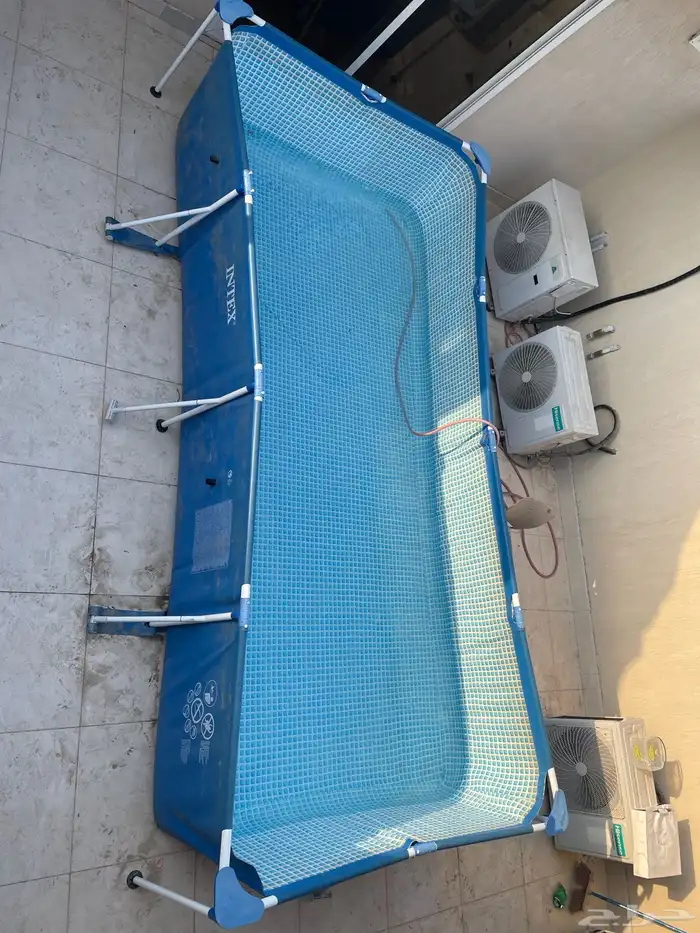 مسبح انتكس كبير 1
