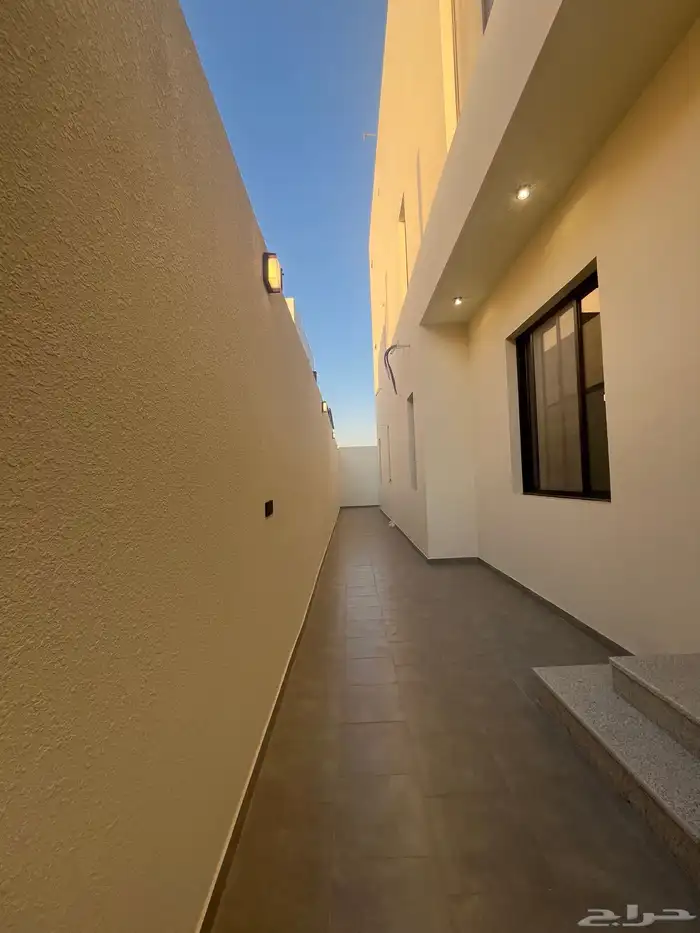 شقق دور ارضى وعلوى للبيع بحى الصفا 13