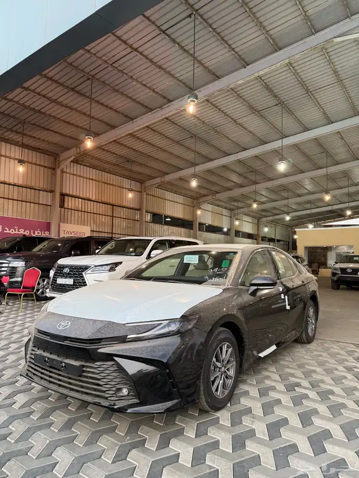 كامري E استاندر 2025 اسود اصفار 20