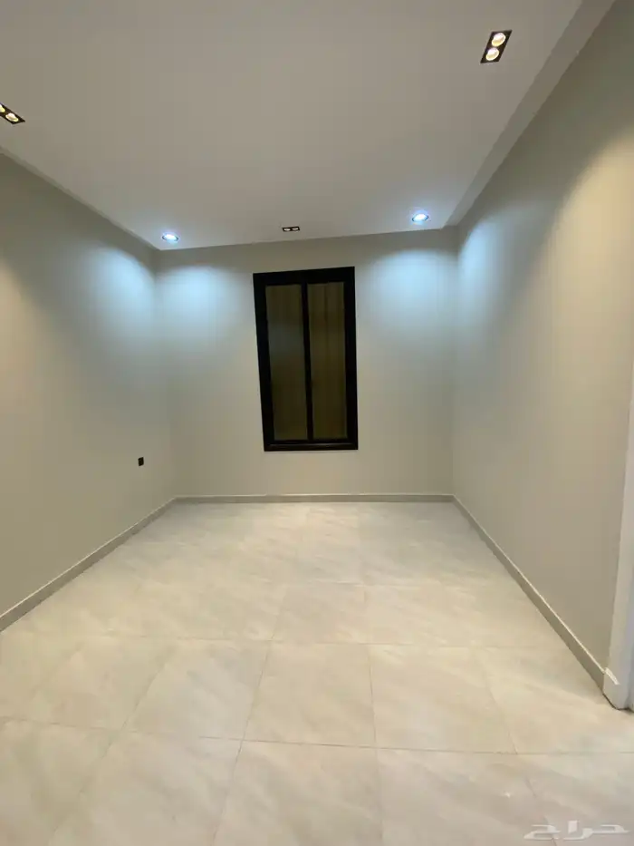 للبيع روف علوي مع ملحق تشطيب فاخرمساحة كبيرةحي الجوهر670الف 10