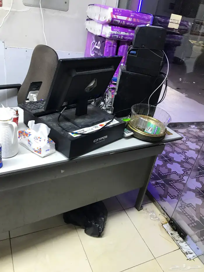 محل كامل مع جميع اغرضه للبيع 3