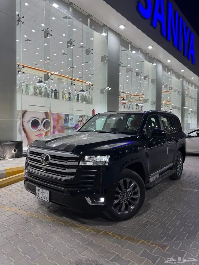جكسار L3 اسود بنزين 2025 شبه اصفار عداد 8 الاف 0