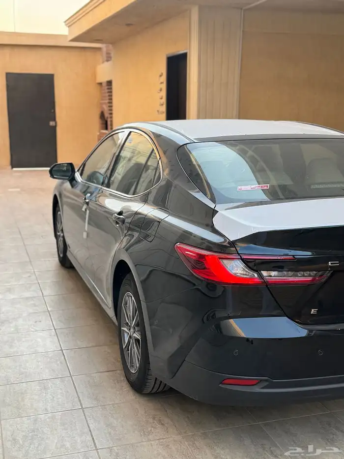 تيوتا كامري Eاسود 2025-115000 3