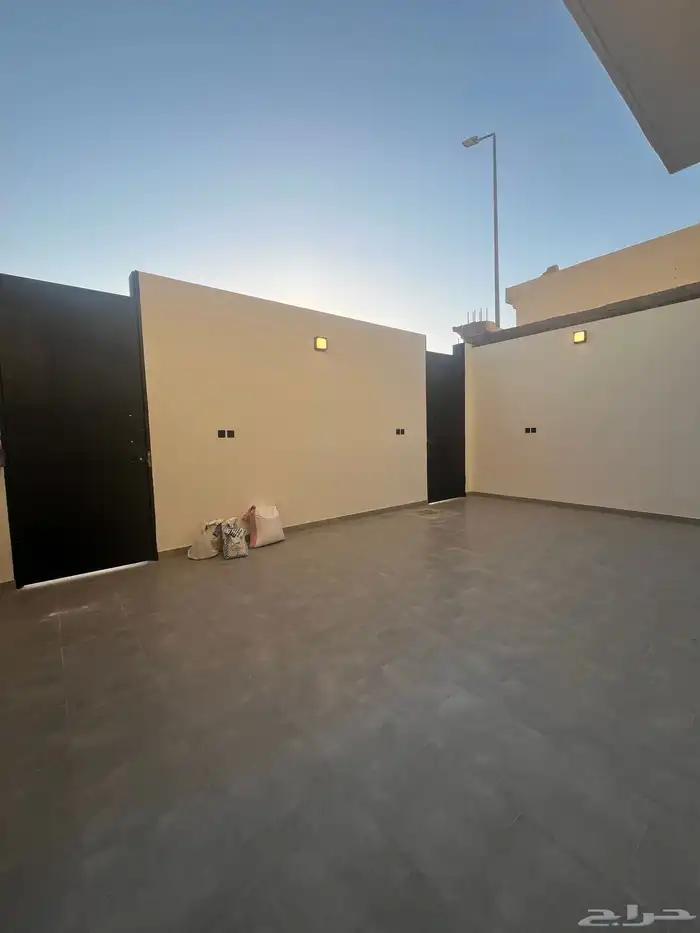 شقق دور ارضى وعلوى للبيع بحى الصفا 9