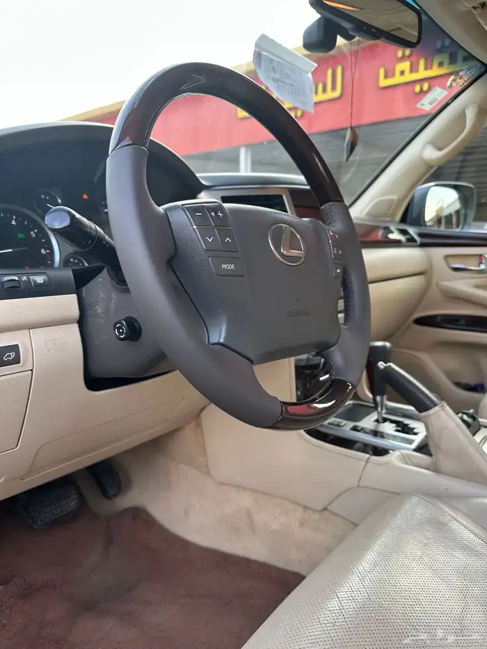 جيب لكزس 2013LX570 15
