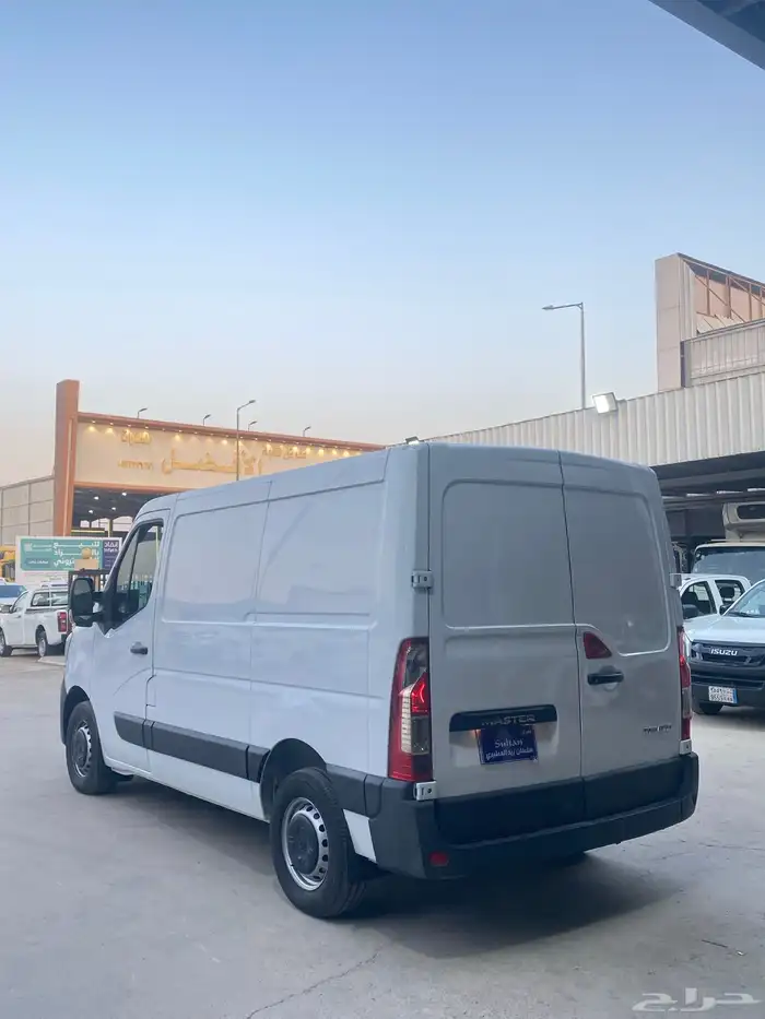 رينو ماستر سعر خاص 38750 شامل نقل الملكية 2021 4