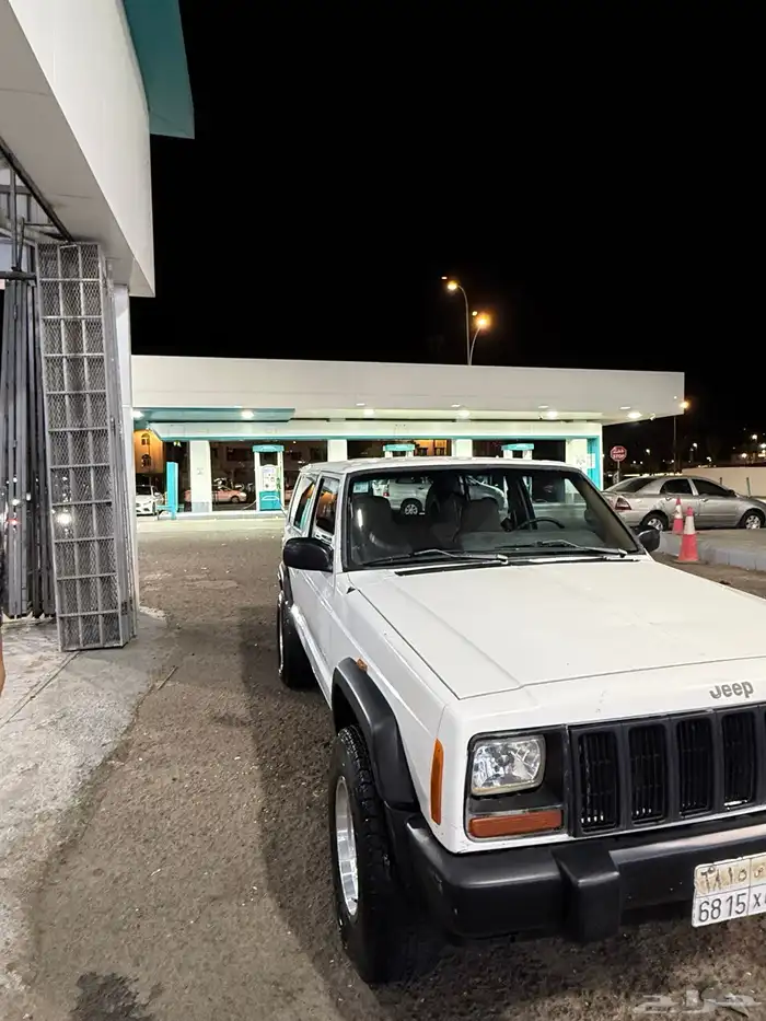 جيب شيروكي 2000 2
