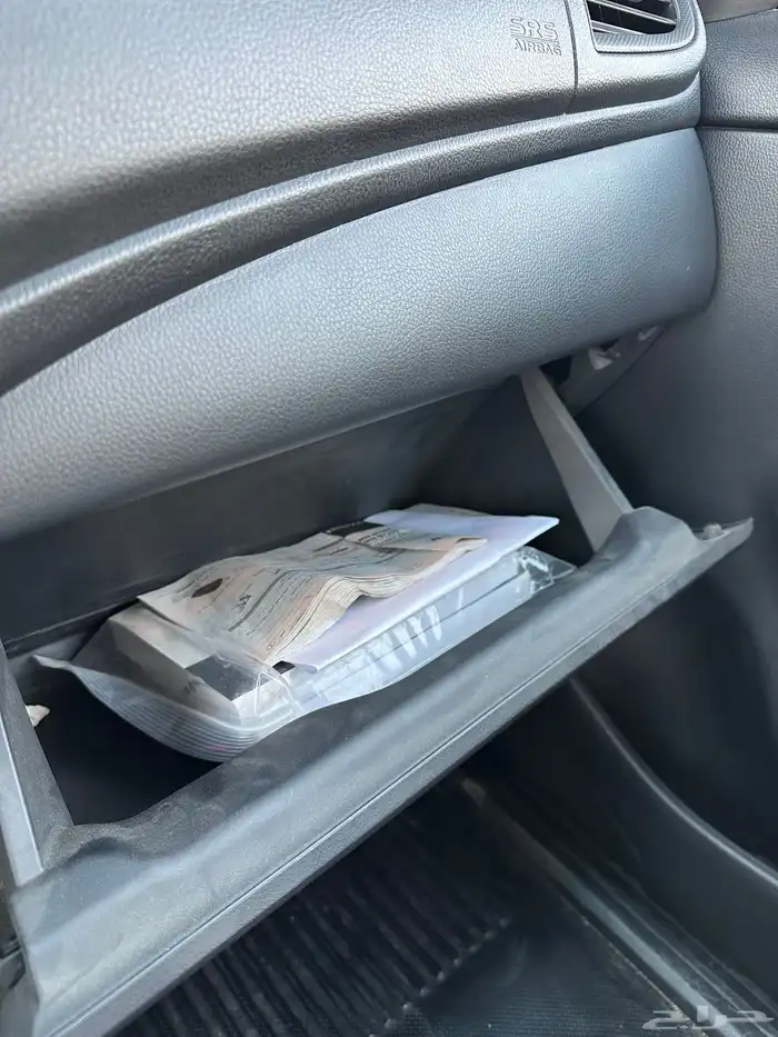 متسوبيشي L200 2022 بنزين 16