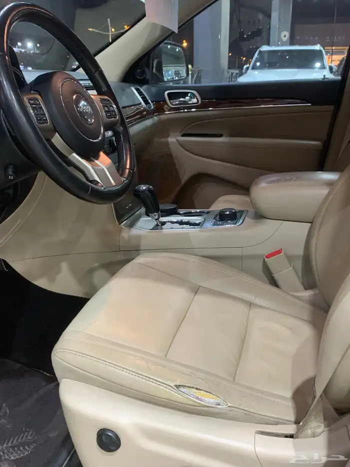 جيب شروكي 2011 مالك واحد 7