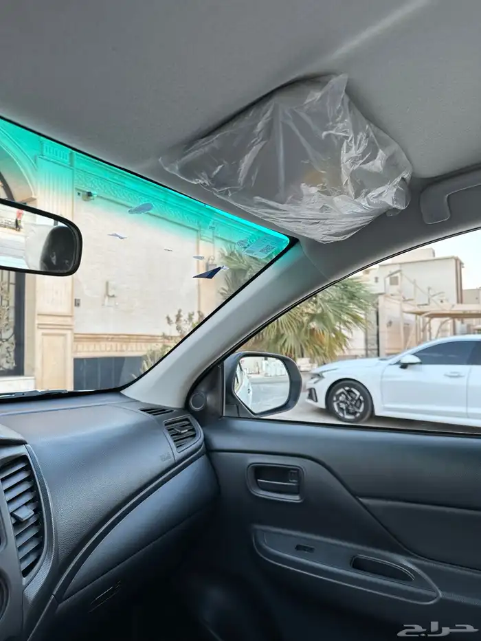 متسوبيشي L200 2022 بنزين 9