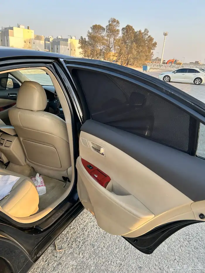 لكزس ES350. 2008 اسود 16