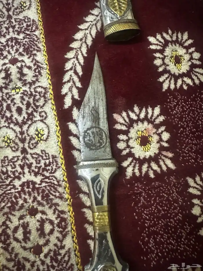 خنجر ورثته من جدي حاد البيع لاعلى سومه لايجي الا الجاد 1