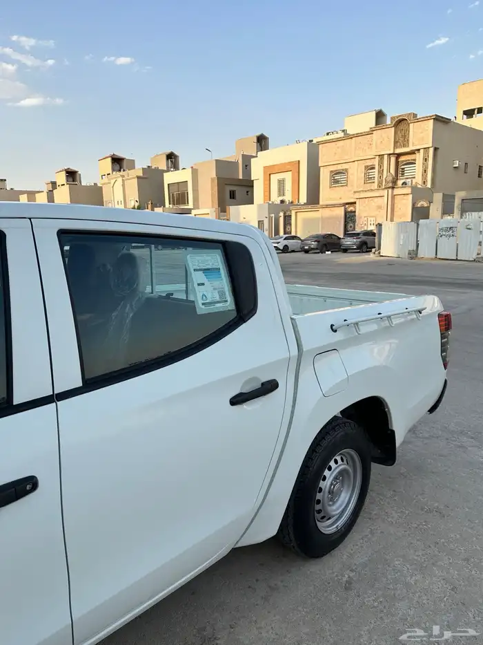متسوبيشي L200 2022 بنزين 2