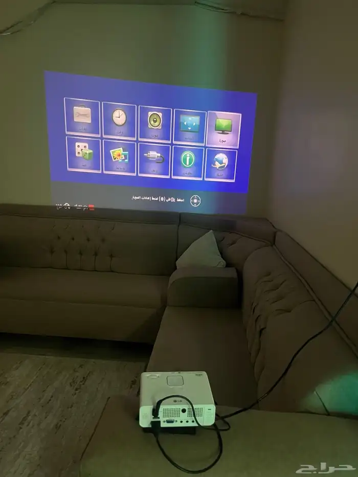 بروجكتور LG 3