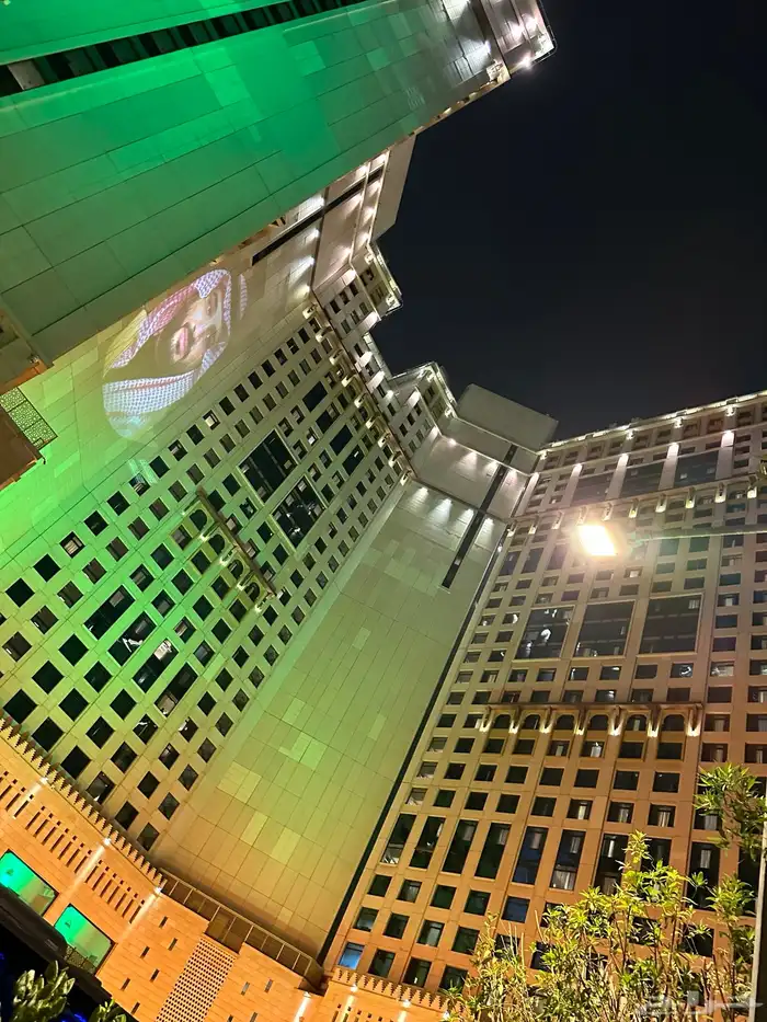 اليوم الوطني اضاءات ليازر كشافات لون اخضر مسارح صوتيات 64