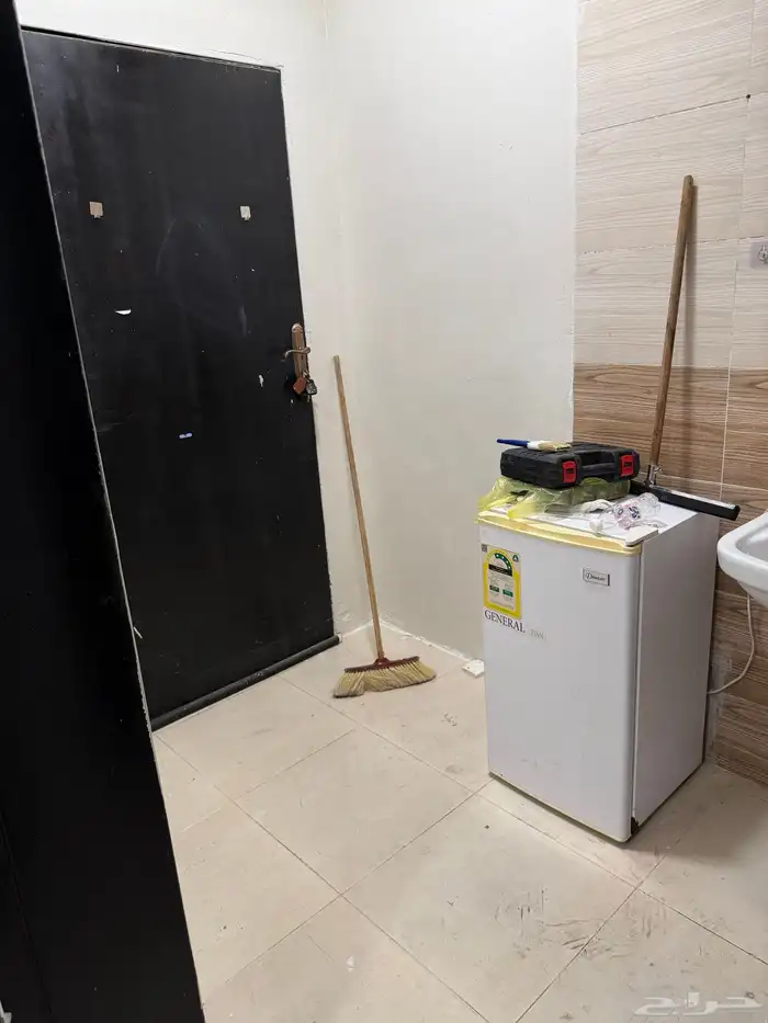 غرفة واسعة بدورة مياه مستقلة 3