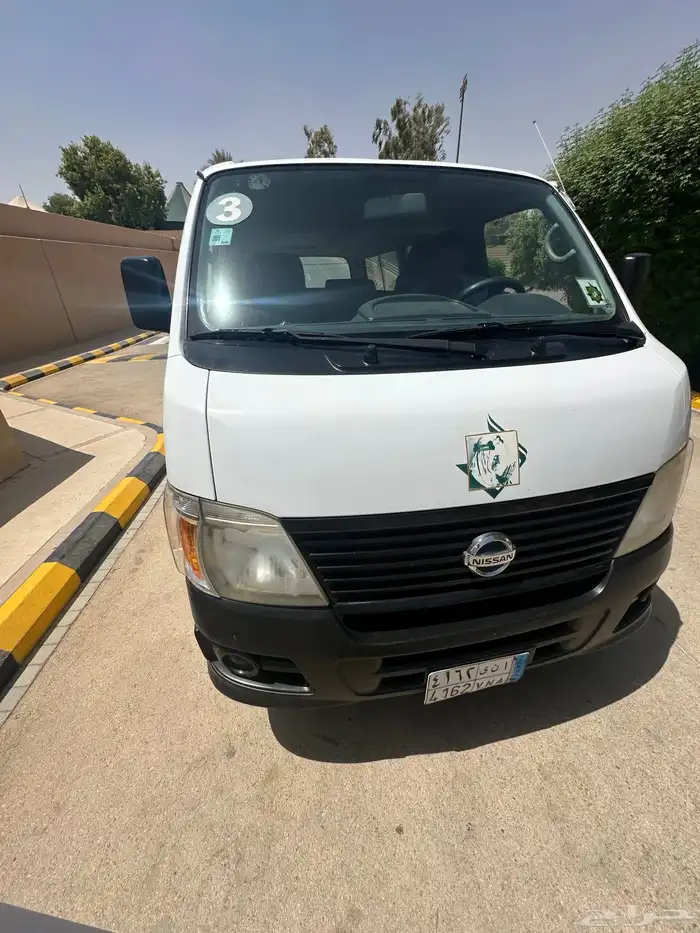 باص نيسان اورفان 15 راكب موديل 2013 2