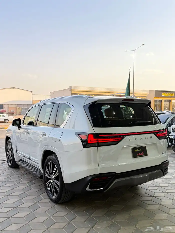 لكزس - 2022 - LX600 - BB - سعودي 7