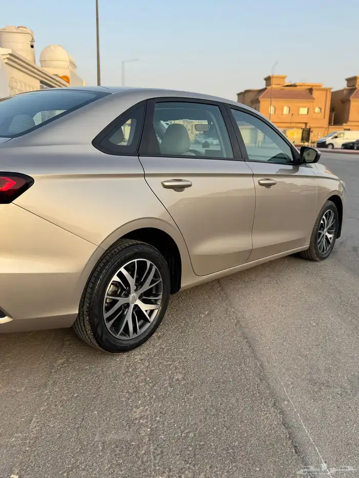جيلي امجراند 7 2023 4