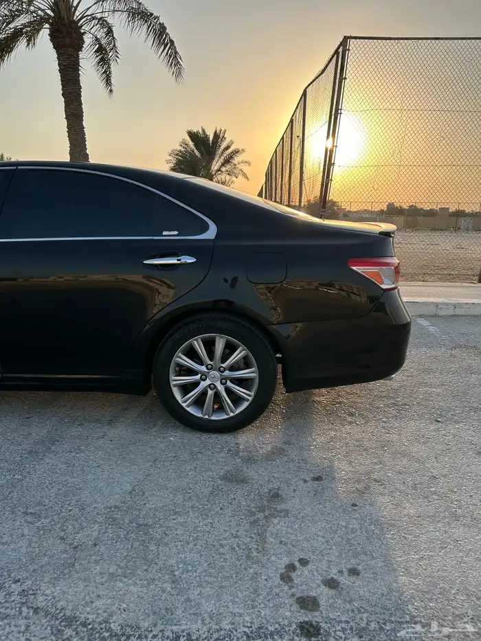 لكزس ES350. 2008 اسود 27