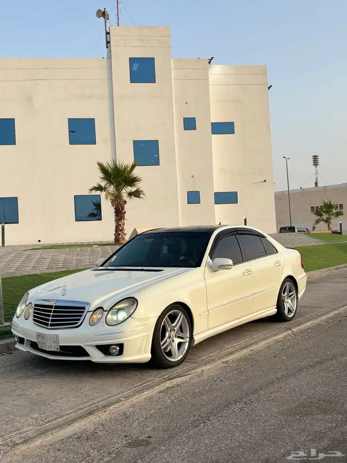 مرسيدس مديل 2008 بانوراما. حجم 550 عليه. كت Amg 7