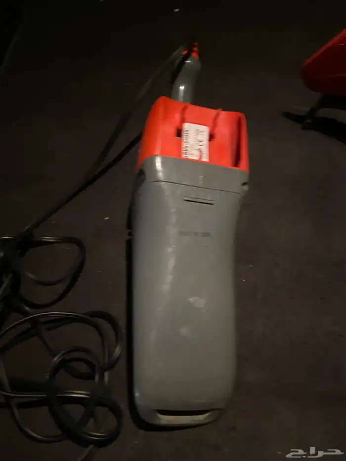 مكنسة كهربائية لسيارات 1