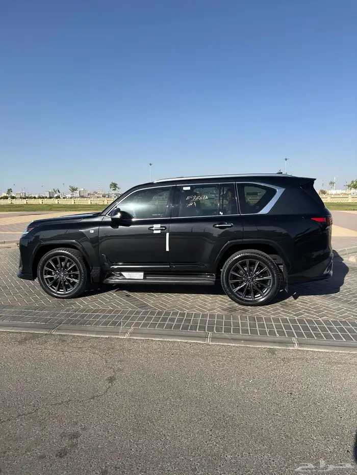 جيب لكزس 2024 Fsport فل الفل سعودي 25 سماعه الدفعه الاخيره 3