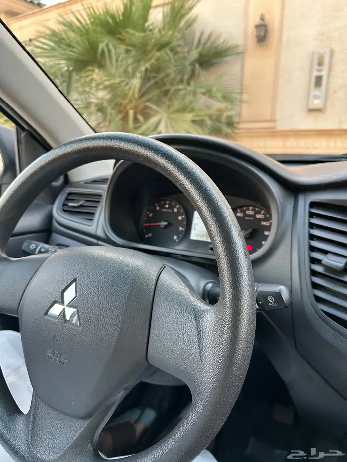 متسوبيشي L200 2022 بنزين 13