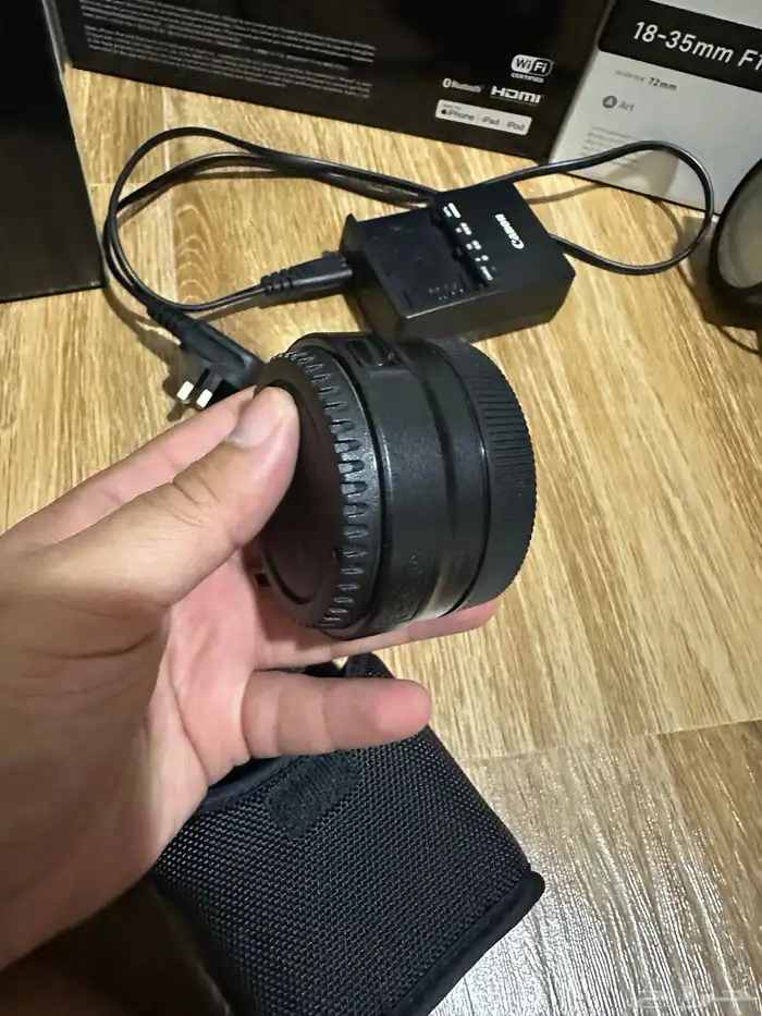 كاميرا كانون   R6 ii   مع 3 عدسات وفلاش 10