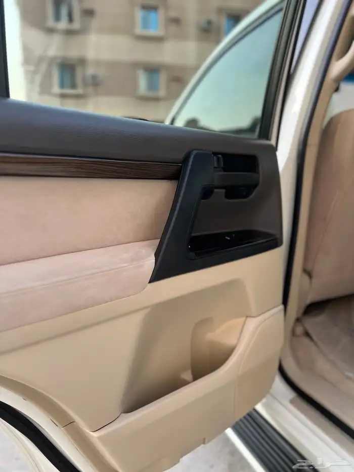 لاندكروزر 2019 9