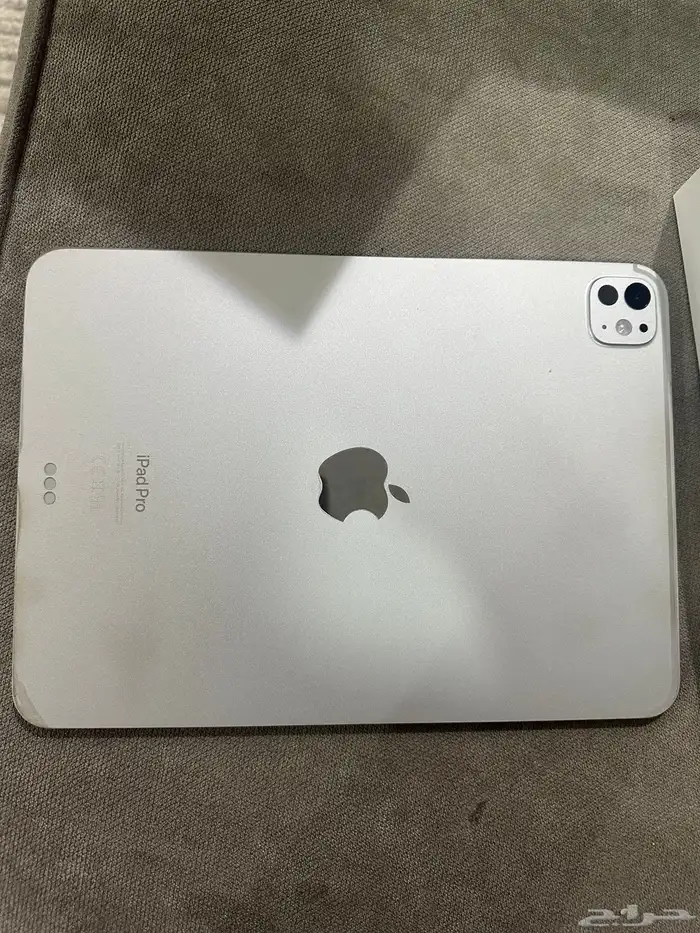 iPad M4 1
