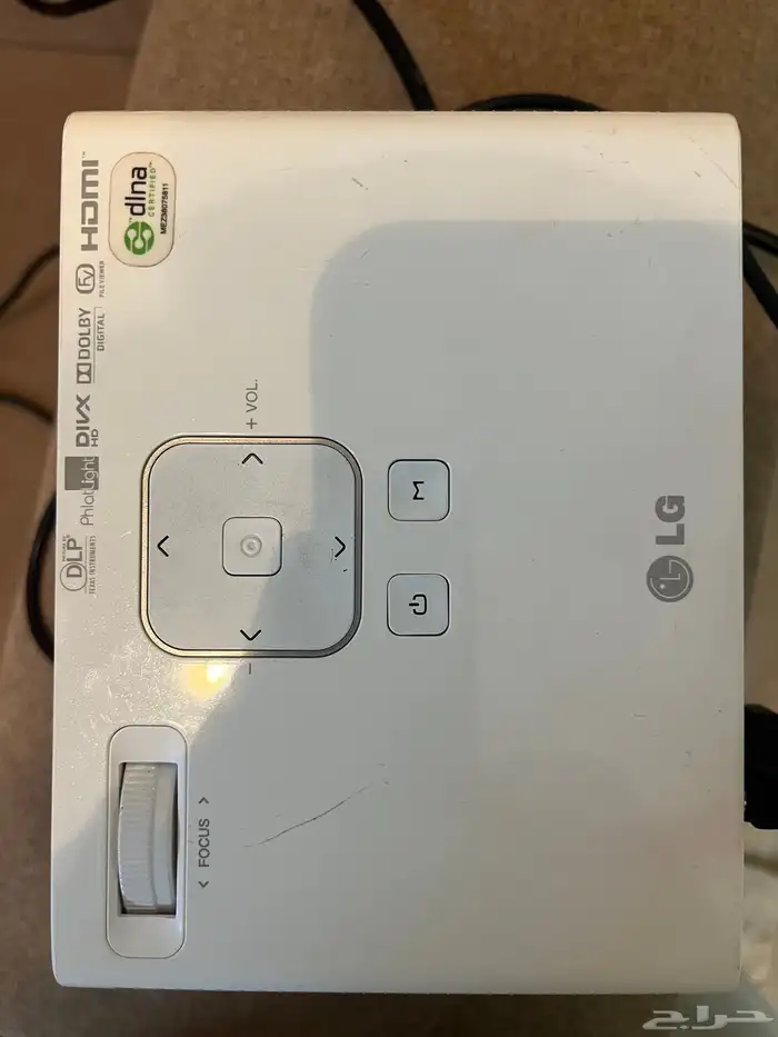 بروجكتور LG 1