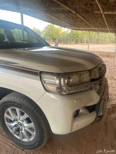 جيب لاند كروزر GXR 2020 ديزل فتحة المريات تسفط كاميرا index