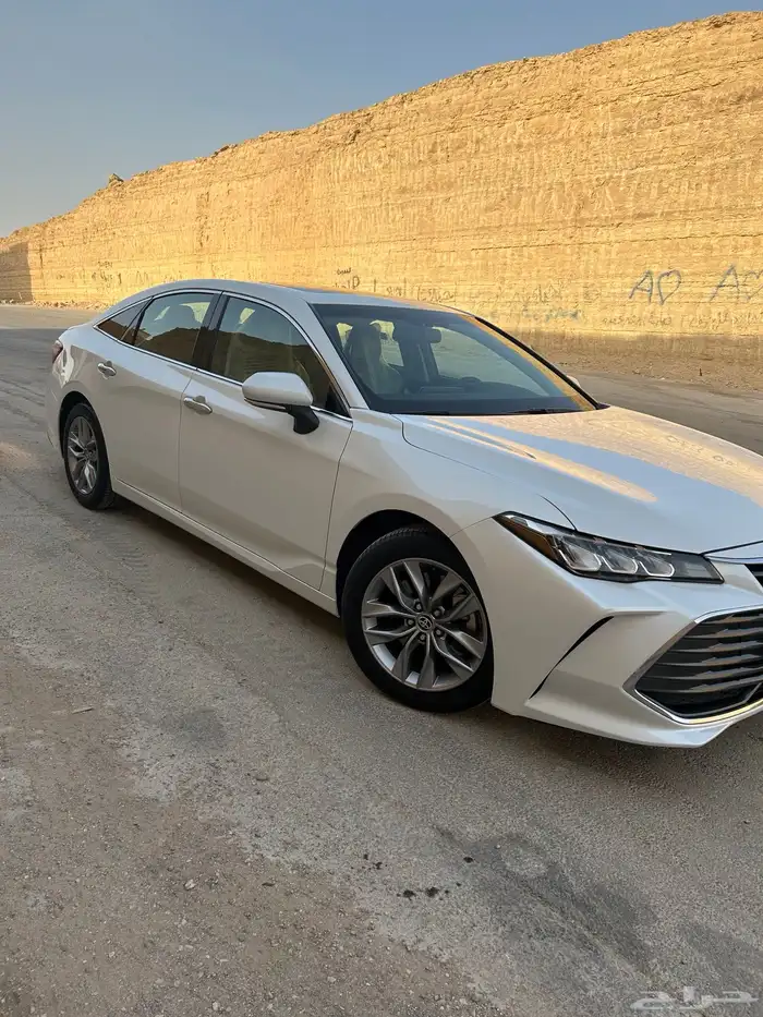 افالون م 2022 XLE شبه اصفار ممشى قليل 9000الآف 1
