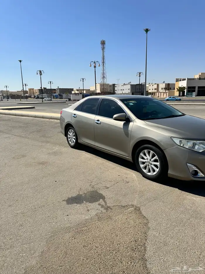 كامري 2015 GL نظيف 8