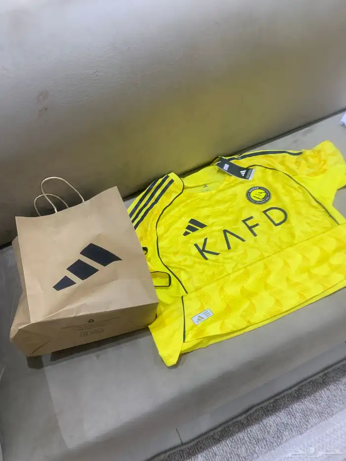 تيشيرت نادي النصر الخاص باللاعبين 1