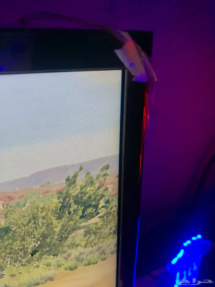 شاشه المايله 24 بوصه تقريبا أو 27 هرتز 144 بقراطيسها 3