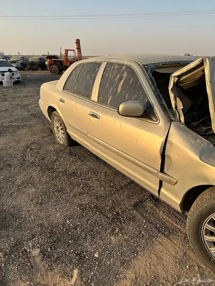 فورد مركيز مديل 2010 مسقط البيع قطع غيار تشليح 2