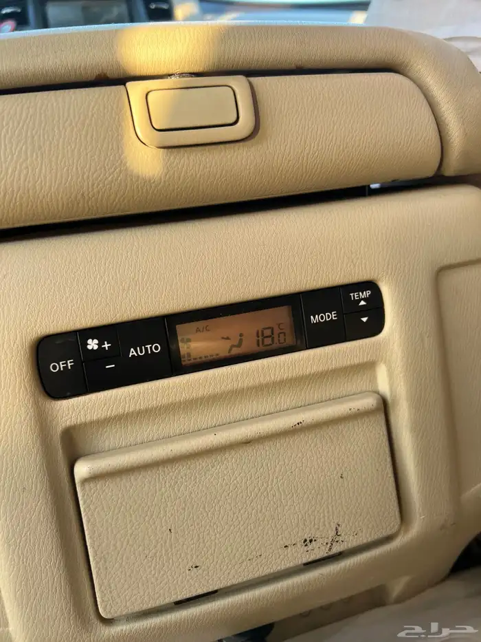 نيسان بلاتينيوم 2010 12