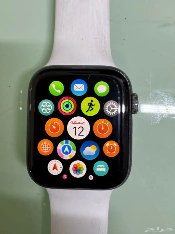 Apple Watch Series 6 (GPS) 1