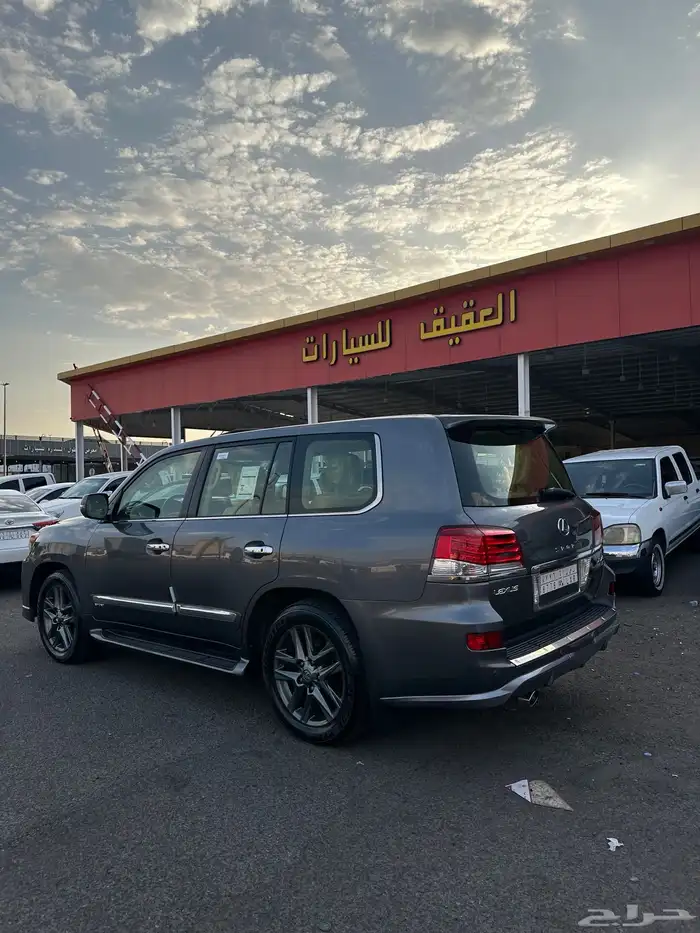 جيب لكزس 2013LX570 11