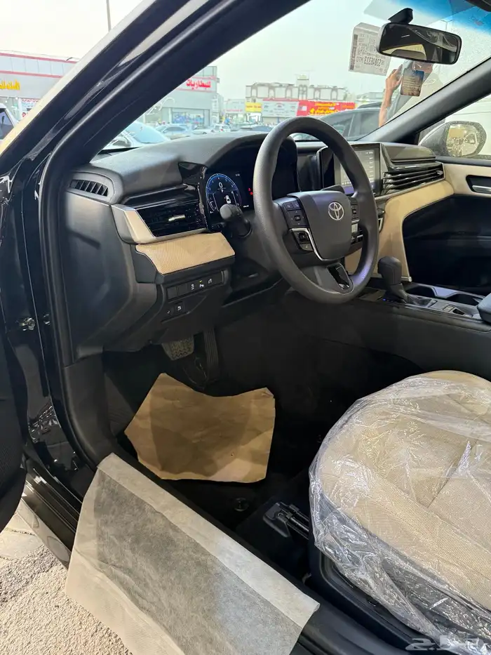 كامري E استاندر 2025 اسود اصفار 7