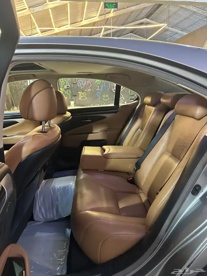 لكزس LS460 2015 6