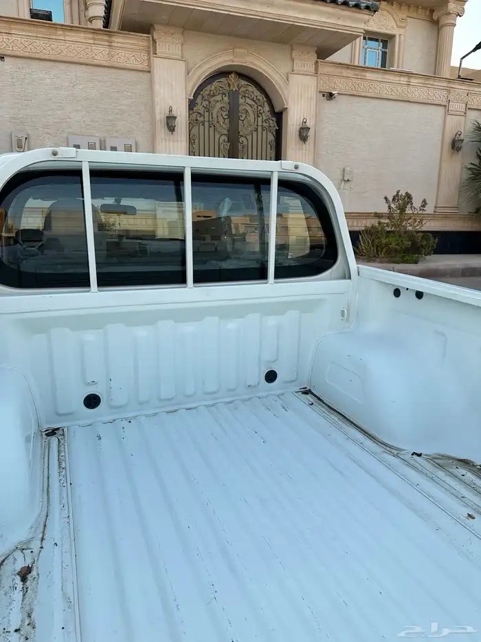 متسوبيشي L200 2022 بنزين 8