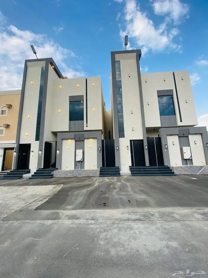 للبيع روف علوي مع ملحق تشطيب فاخرمساحة كبيرةحي الجوهر670الف 1