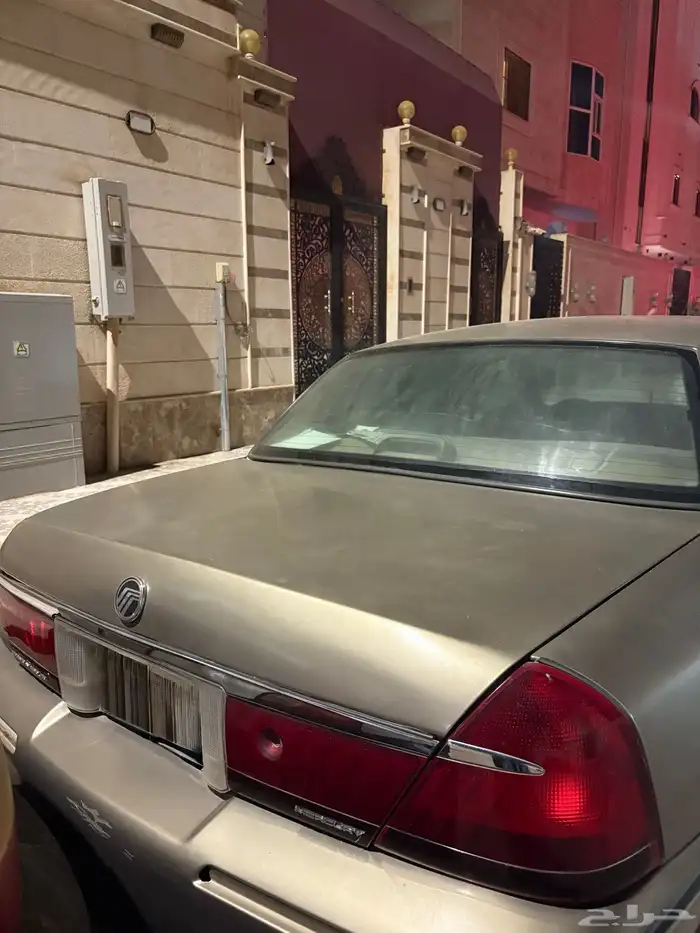 فورد فكتوريا للبيع 1